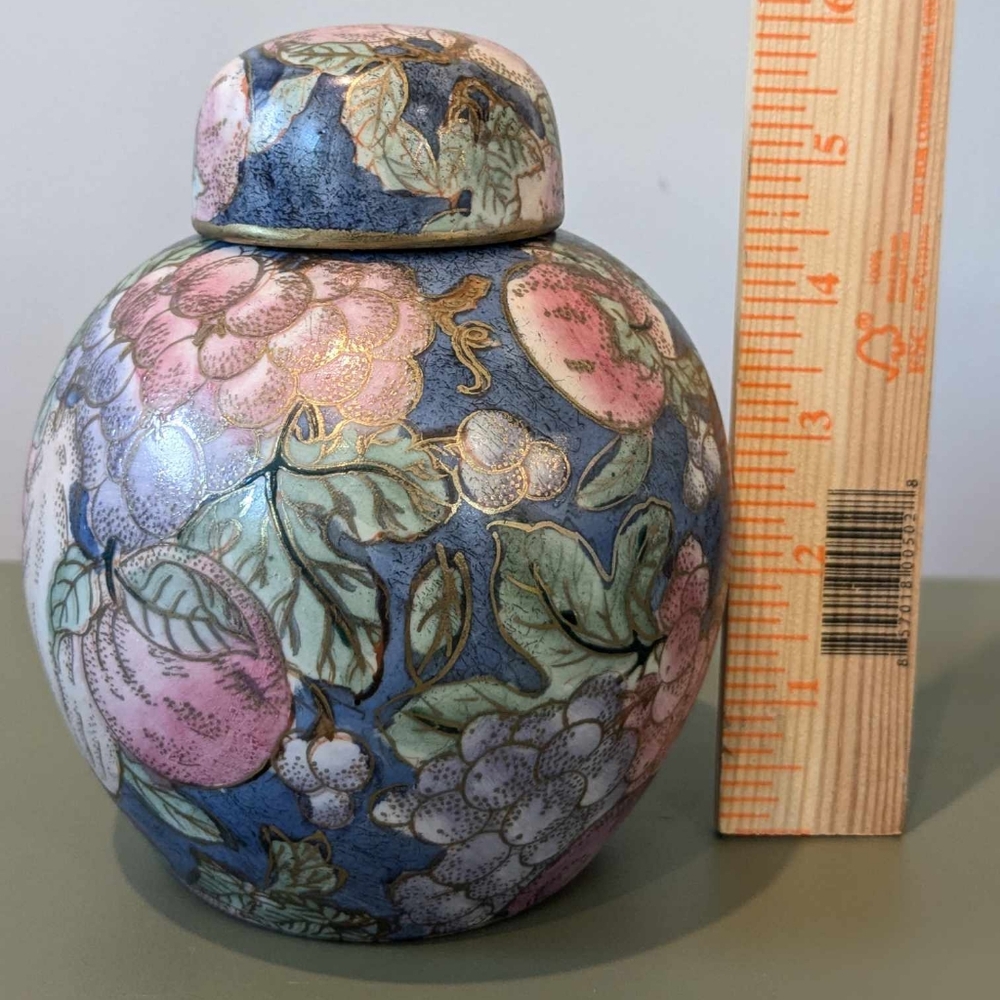 Floral ginger jar